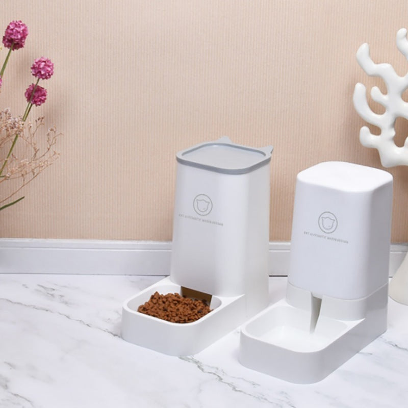 Food dispenser for puppies - BigDog Accessories™